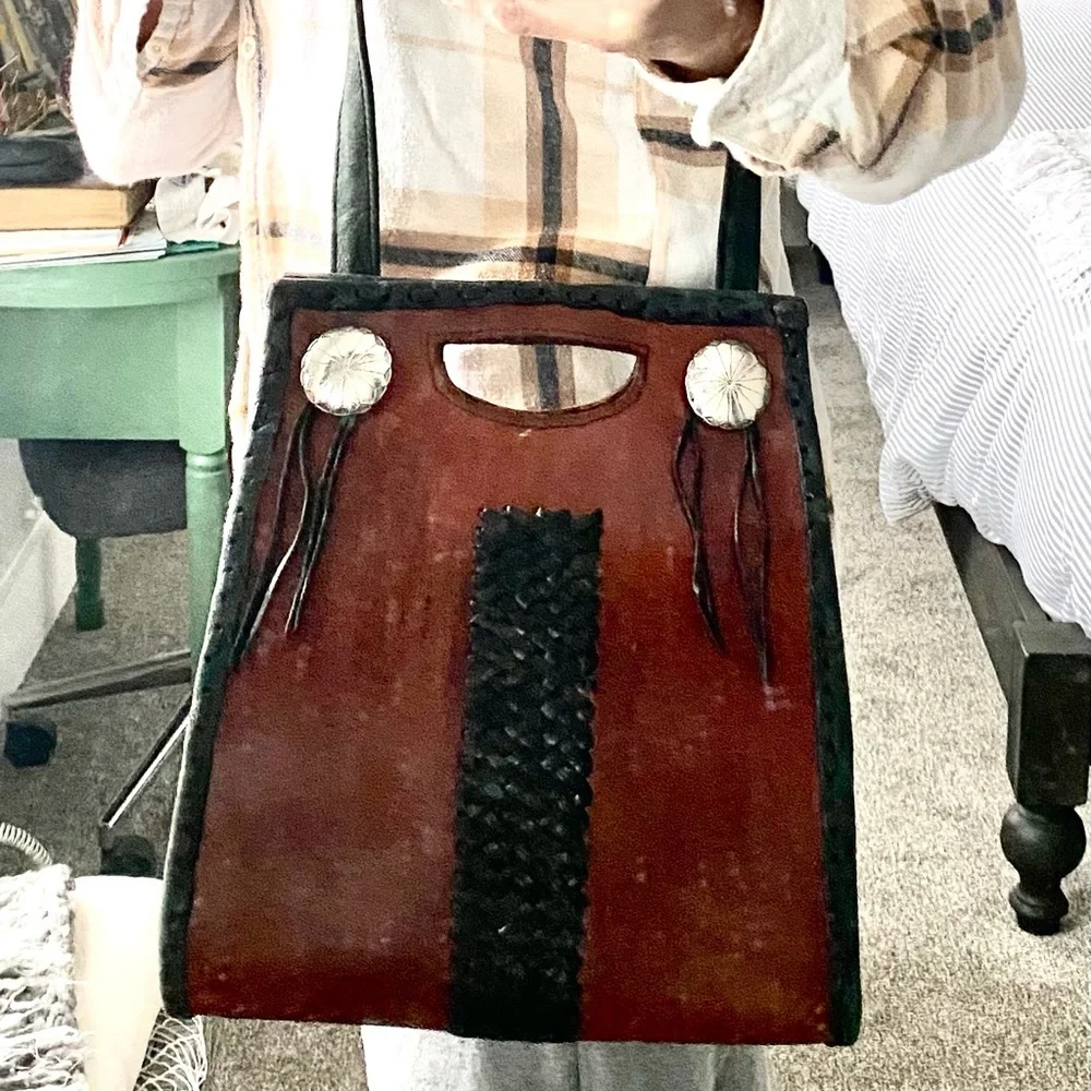 BOHO Vintage Shoulder Bag with Silver Hardware Beautiful! 70’s Fun!